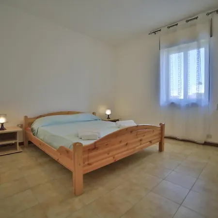 Mancaversa Apartment *